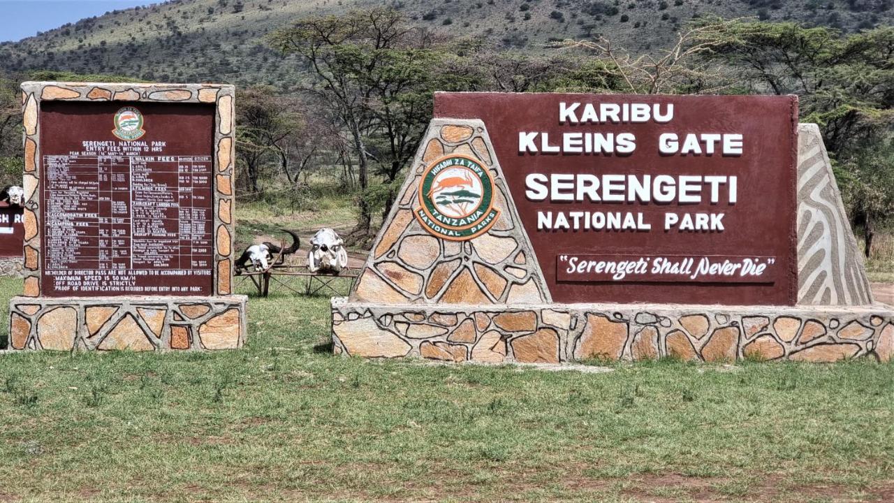 Africa Safari Maasai Boma Villa Serengeti Exterior foto