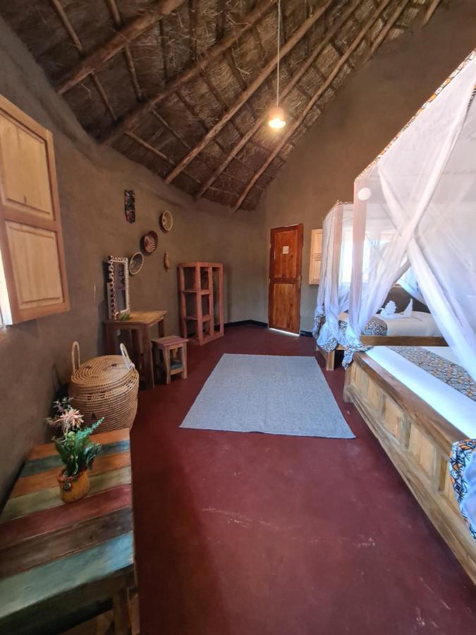 Africa Safari Maasai Boma Villa Serengeti Exterior foto