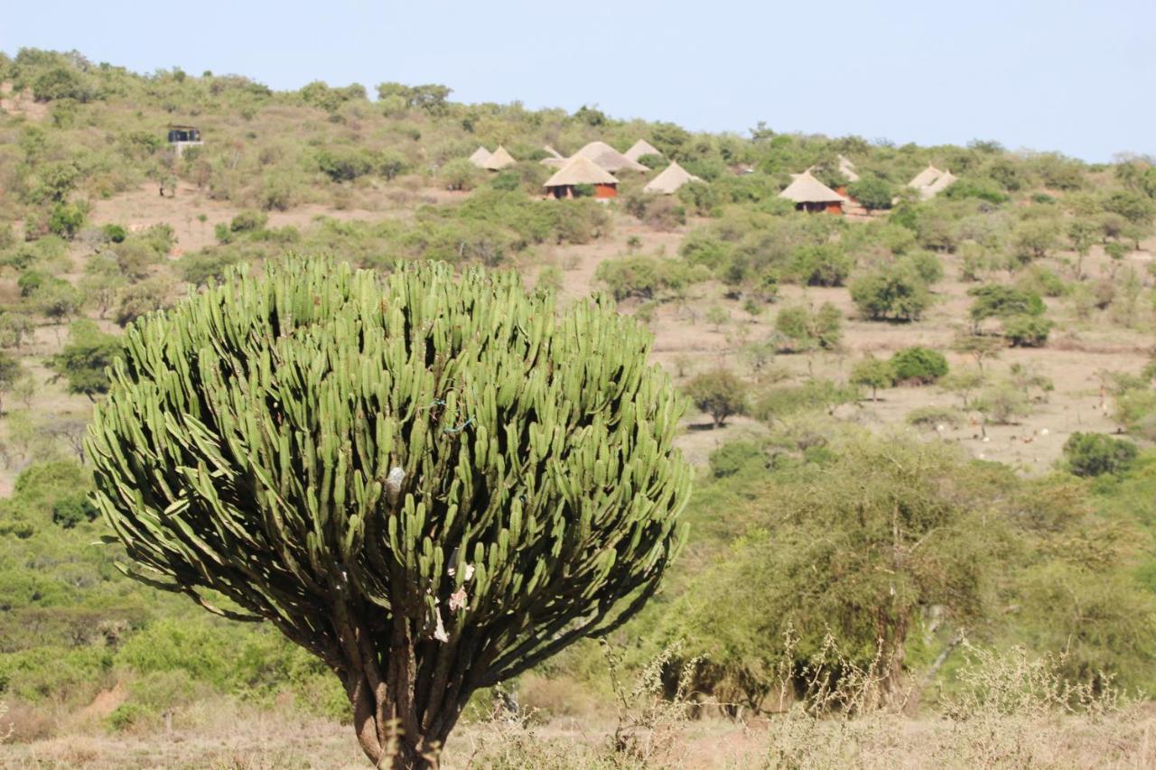 Africa Safari Maasai Boma Villa Serengeti Exterior foto