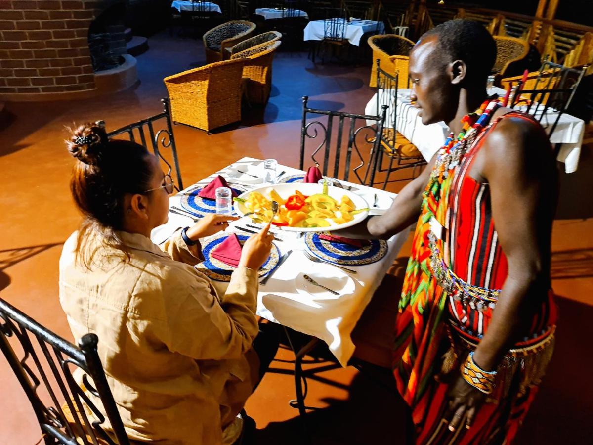 Africa Safari Maasai Boma Villa Serengeti Exterior foto