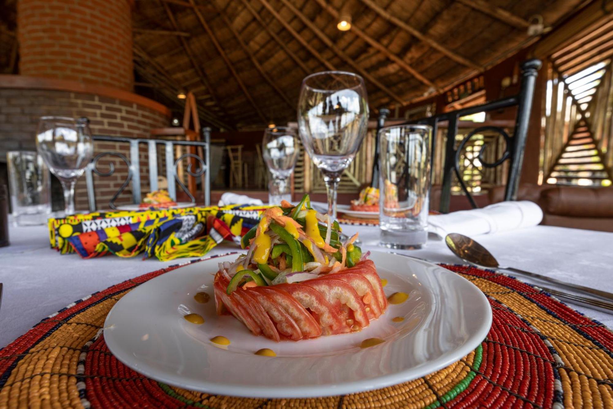 Africa Safari Maasai Boma Villa Serengeti Exterior foto